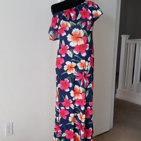 Dresses & Skirts - 🌺Floral Maxi Dress🌺